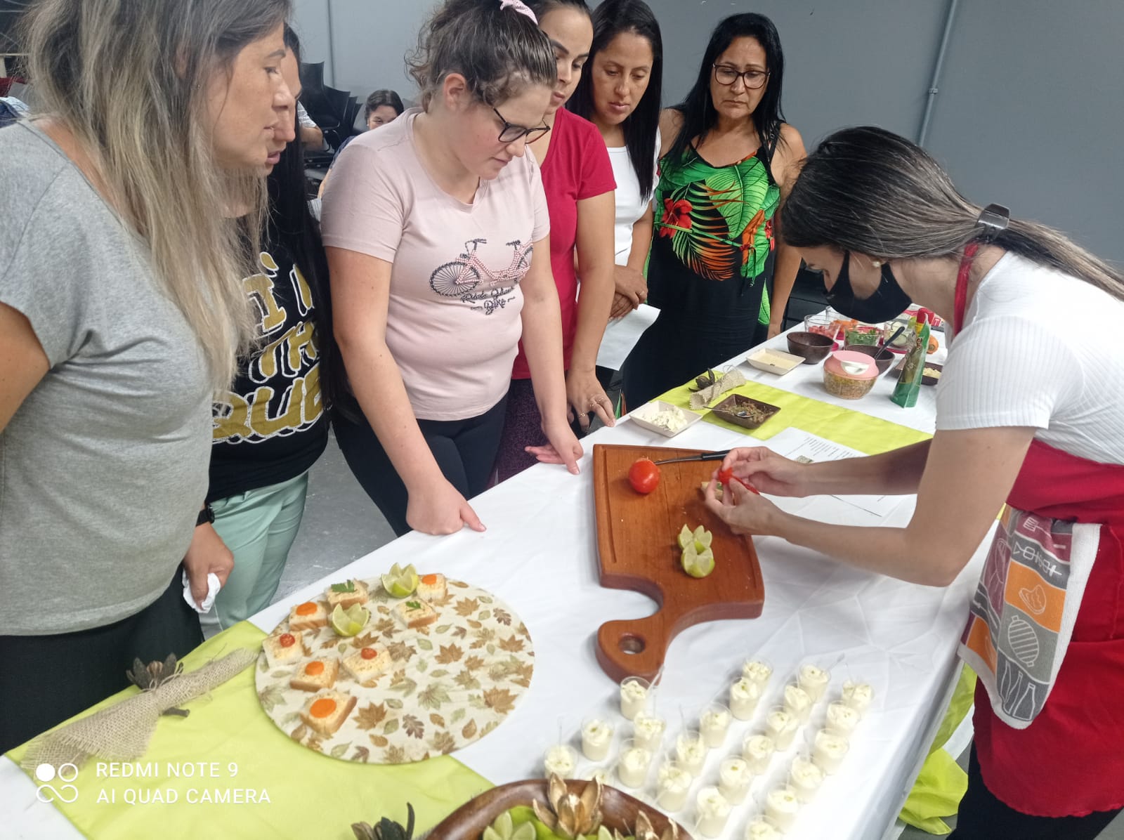  Valoriza??o e amor pr?prio da mulher marcam a semana na Pracinha da Cultura