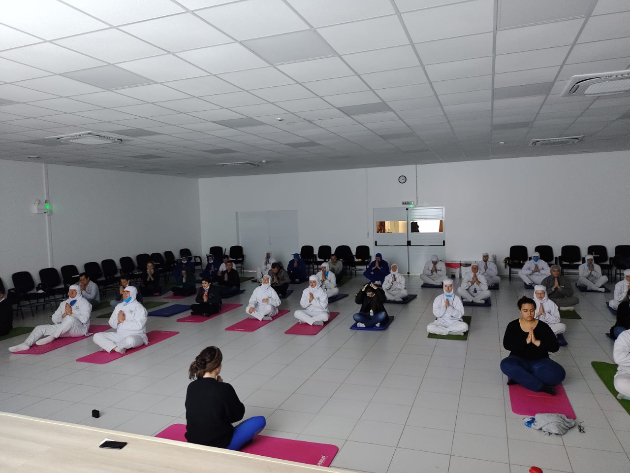  VISAT promove Projeto Bem-Estar Laboral com pr?tica de Yoga para os trabalhadores de Erechim 