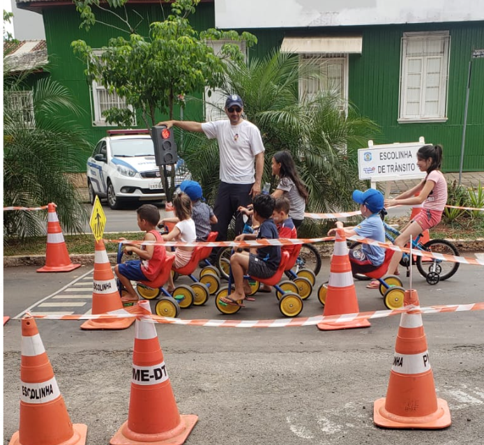  Conscientizar pessoas, melhorar o tr?nsito e cuidar da vida