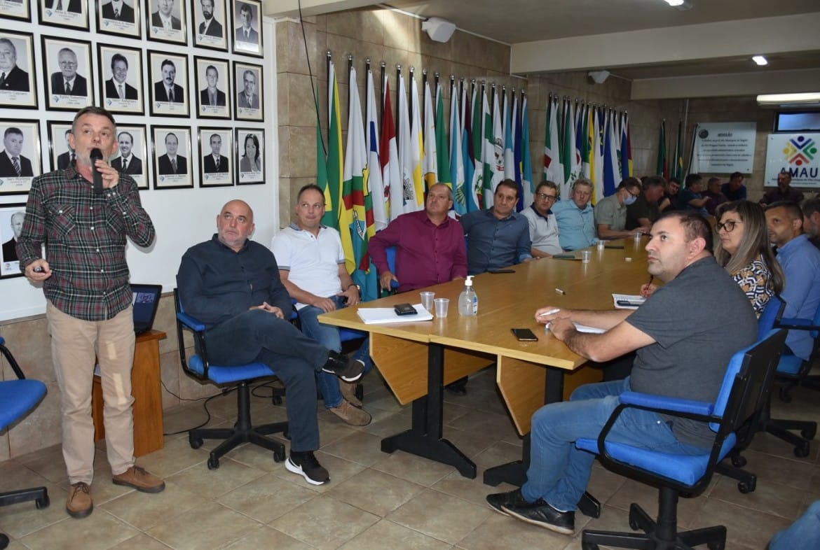  Hospital Santa Terezinha apresenta indicadores para a AMAU 