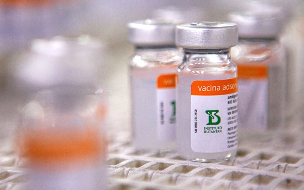  Prefeitura realiza Vacina?o da CoronaVac para completar o esquema vacinal de cerca de tr?s mil pessoas