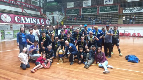 Vetera Pirados é campeão do Veterano da Taça Erechim de Futsal