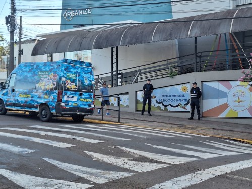 Prefeitura participa de operação conjunta com Polícia Rodoviária Federal para fiscalizar transporte escolar 