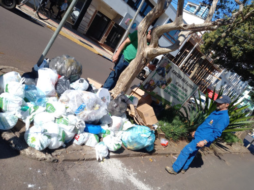 Secretaria de Meio Ambiente faz um apelo para o descarte correto do lixo