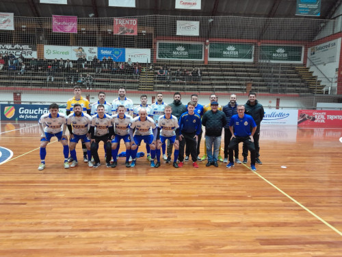 Ta?a Erechim de Futsal: iniciados jogos das 1? e 2? divis?es, feminino e veterano