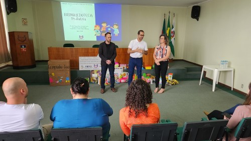 Santa Terezinha inaugura nova brinquedoteca para as crian?as da ala pedi?trica