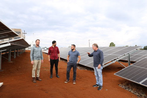 Vice-prefeito Fl?vio fiscaliza obras da usina fotovoltaica e asfaltamentos