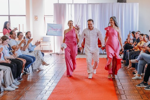 Desfile celebra beleza, autoestima, luta e alegria no Hospital Santa Terezinha