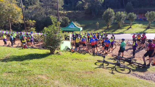 Mais de 400 ciclistas integraram o 9? Rally Bike - Passeio Cicl?stico