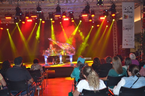 Show de Rodrigo Soltton para os idosos