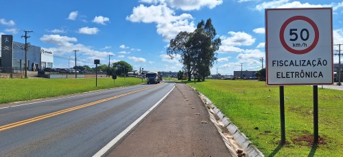 Ap?s press?o da prefeitura, DNIT reinstala em dois pontos os controladores de velocidade na BR 153 