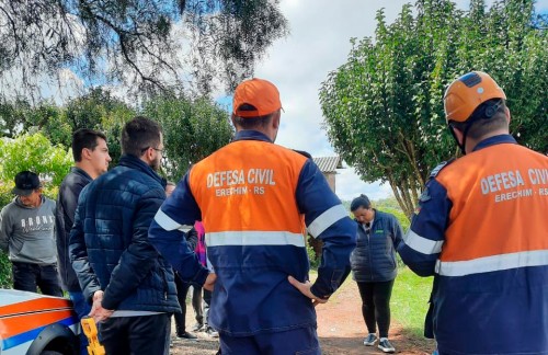 Defesa Civil: resid?ncias no bairro S?o Jos? permanecer?o interditadas